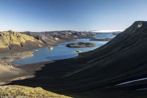 Salendo allo Sveinstindur